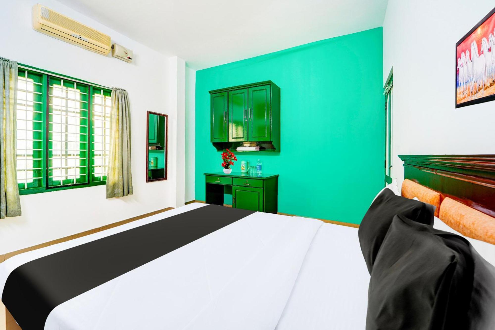 Super Hotel O Vennala Near Palarivattom Kochi Extérieur photo
